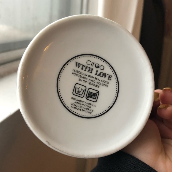 FREE WITH PURCHASE✨ Easter themed initial C Mug - Picture 4 of 4